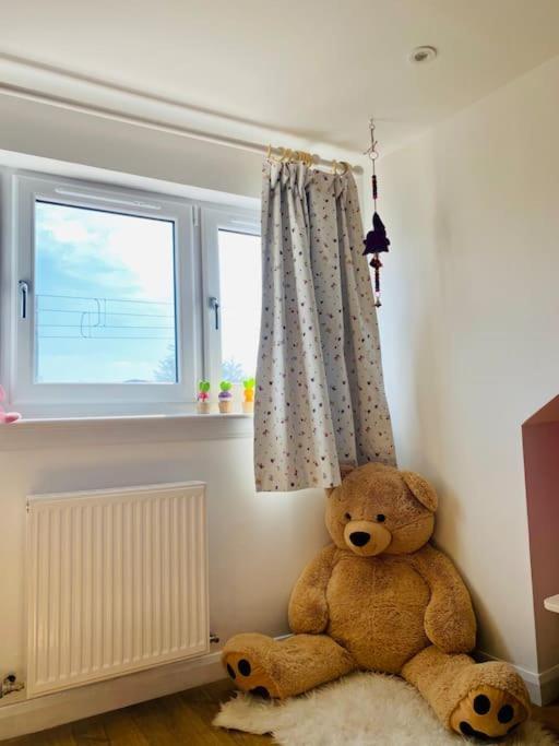 3 Bedroom Well Connected Family Home Free Parking Εδιμβούργο Εξωτερικό φωτογραφία