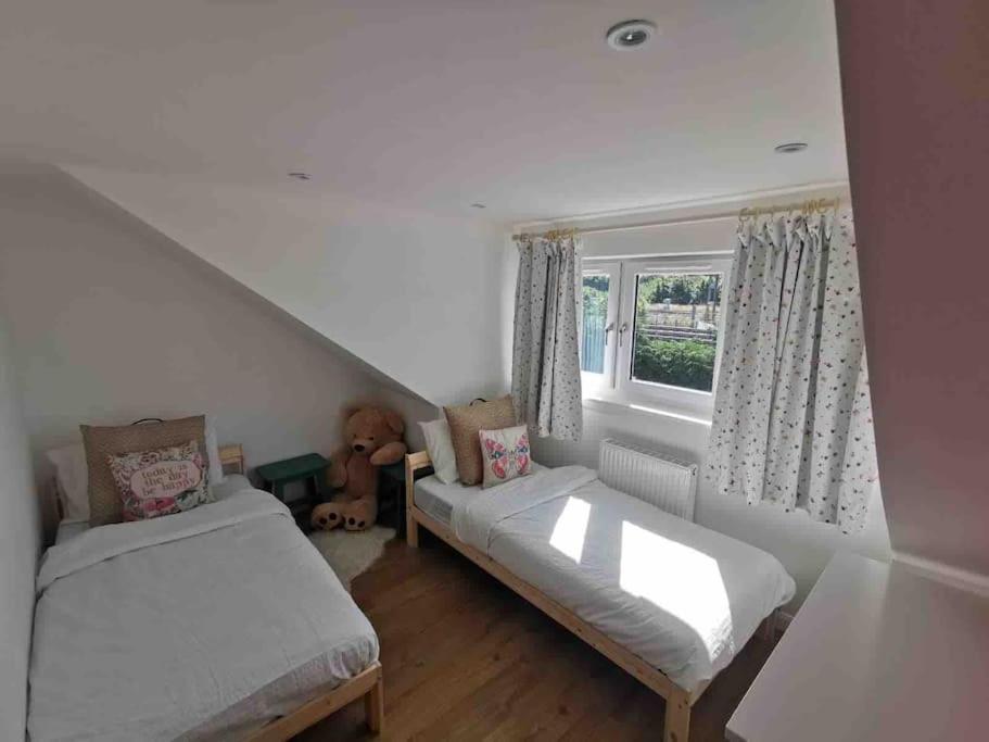 3 Bedroom Well Connected Family Home Free Parking Εδιμβούργο Εξωτερικό φωτογραφία